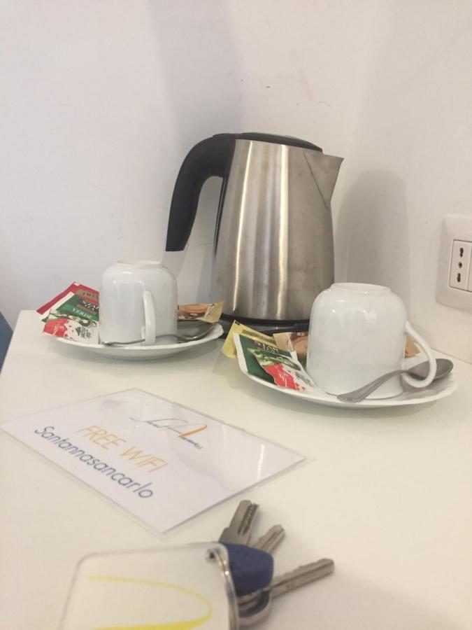 A I R Sant'Anna Bed & Breakfast Наполи Екстериор снимка
