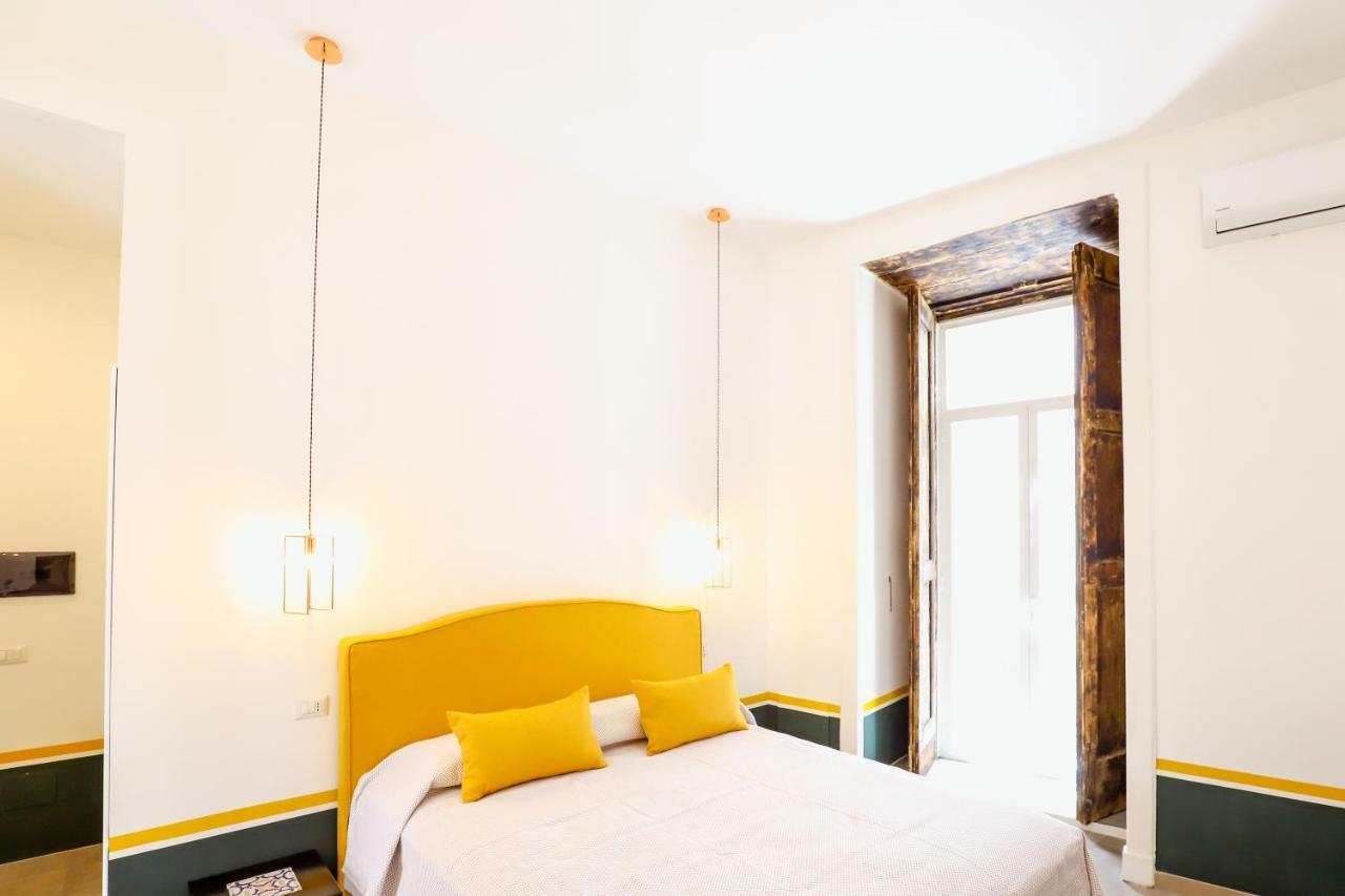 A I R Sant'Anna Bed & Breakfast Наполи Екстериор снимка