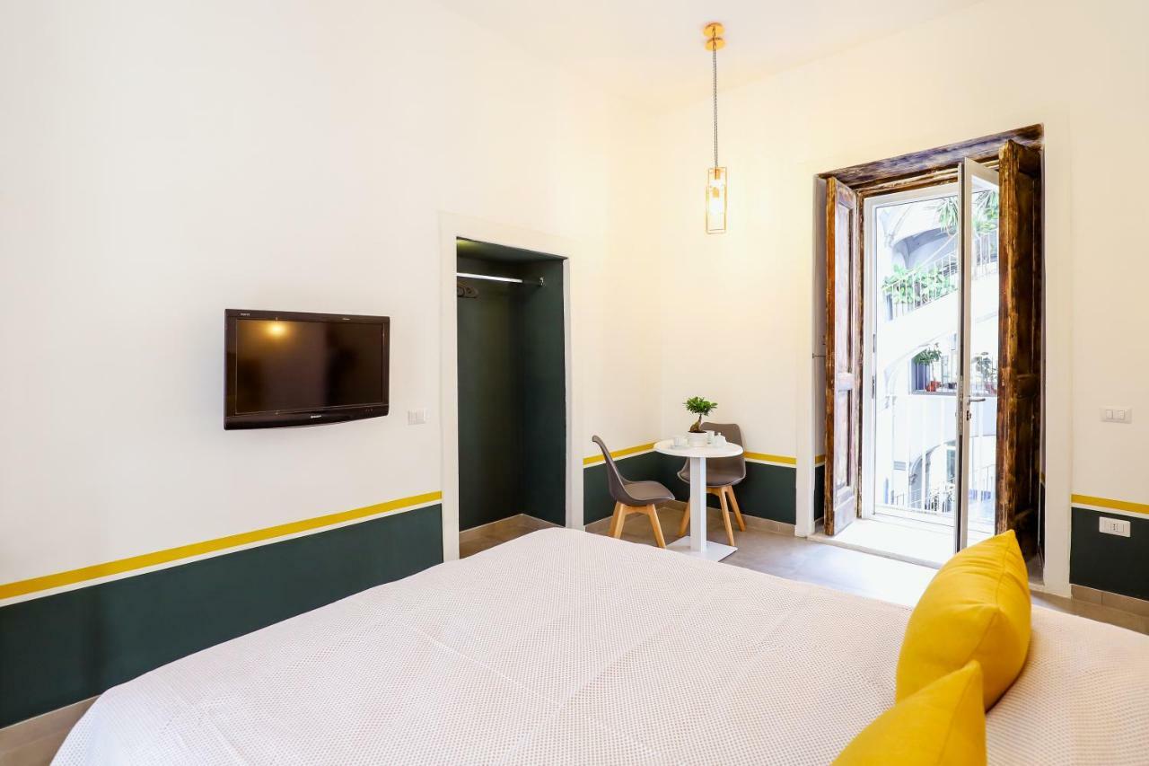 A I R Sant'Anna Bed & Breakfast Наполи Екстериор снимка