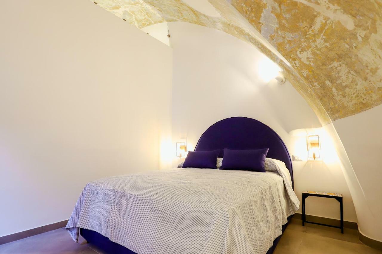 A I R Sant'Anna Bed & Breakfast Наполи Екстериор снимка